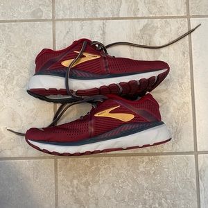 Brooks Adrenaline running shoe